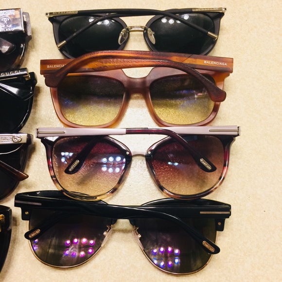 MEGA SUNGLASSES SALE! - Picture 7 of 8